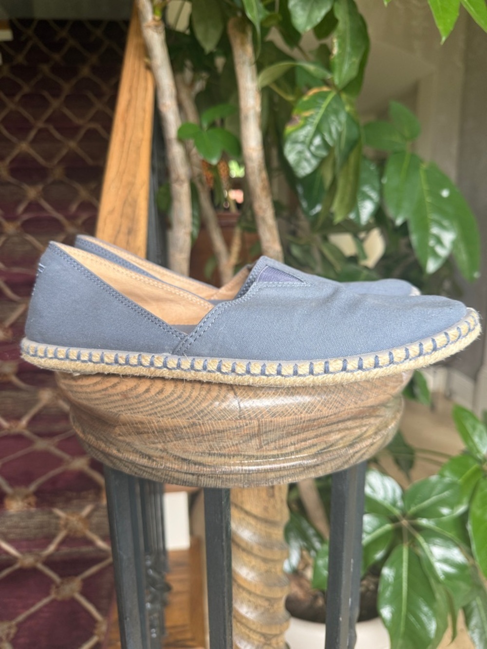 BOBS blue espadrille flat slip on shoe preowned good condition 8 1/2 - Picture 2 of 9